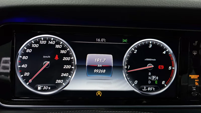 Mercedes-Benz S-Class