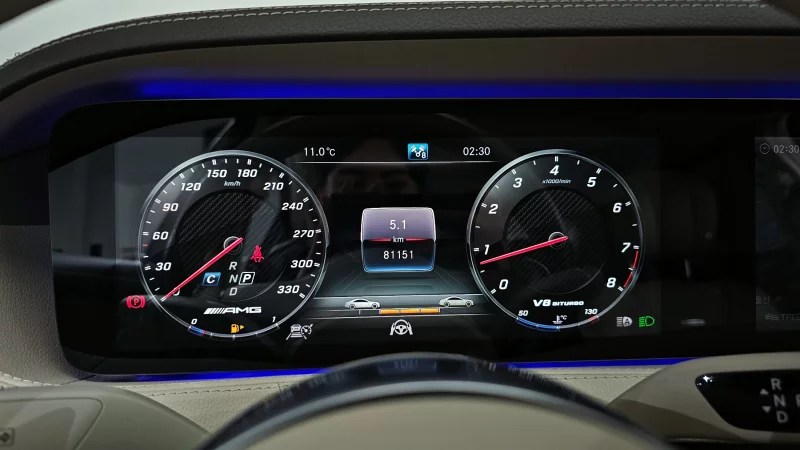 Mercedes-Benz S-Class