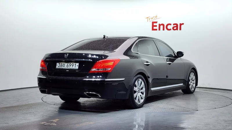 Hyundai Equus