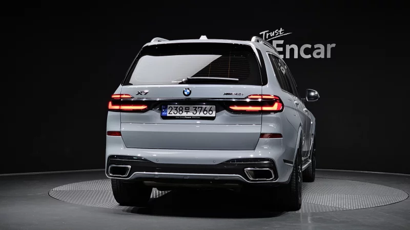 BMW X7