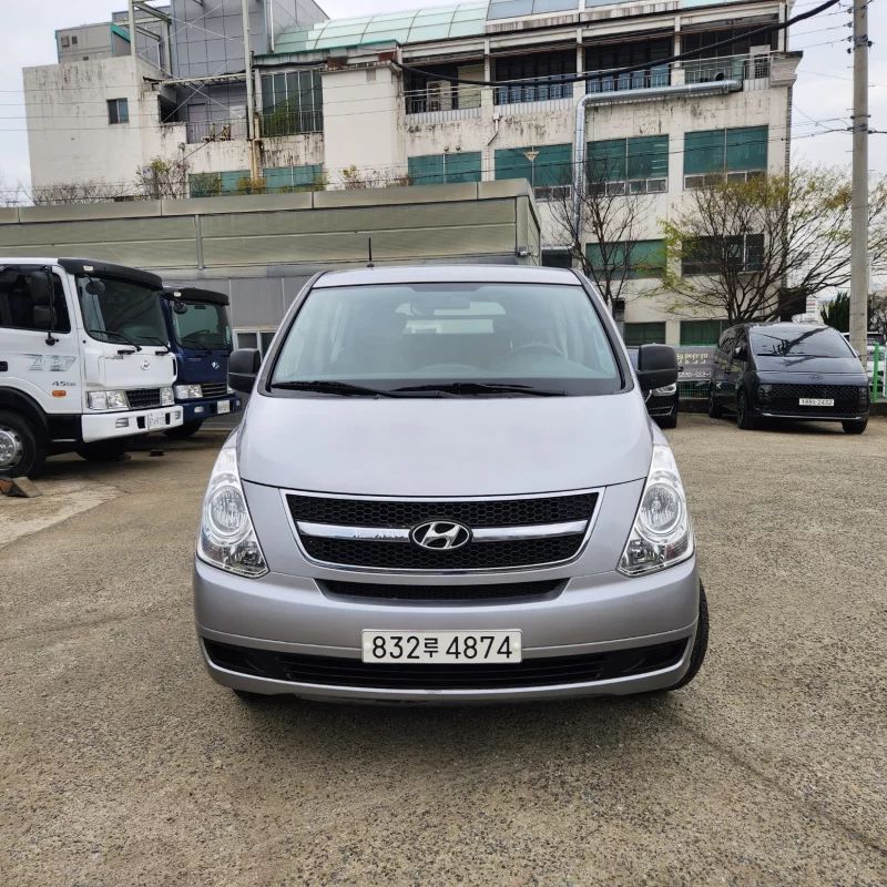 Hyundai Grand Starex
