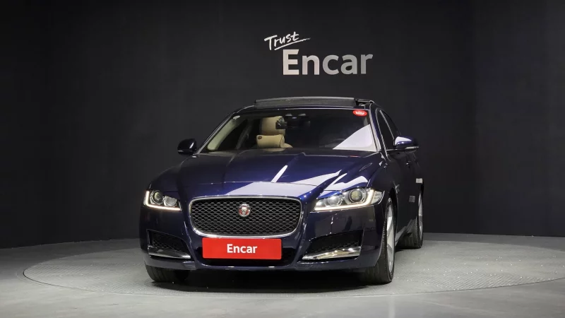 Jaguar XF