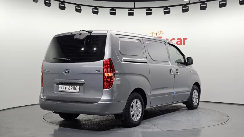 Hyundai Grand Starex