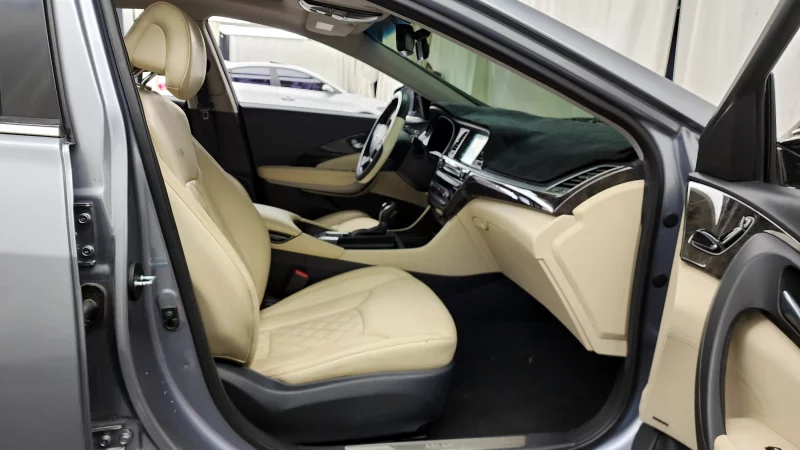 Hyundai Aslan