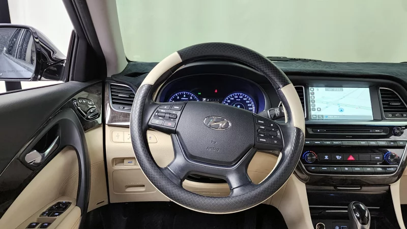 Hyundai Aslan