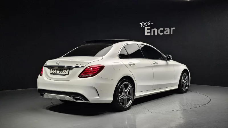 Mercedes-Benz C-Class