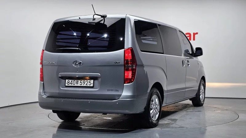 Hyundai Grand Starex