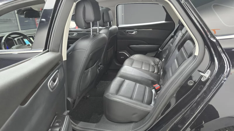 Renault SM6