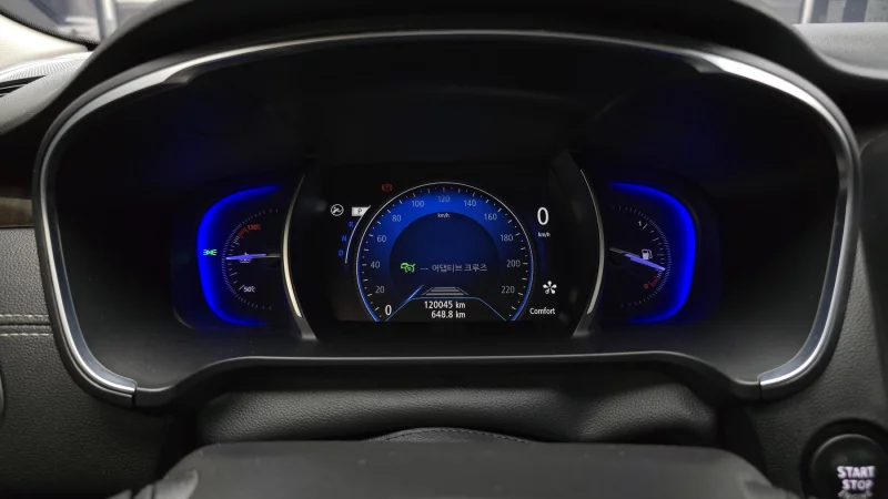 Renault SM6