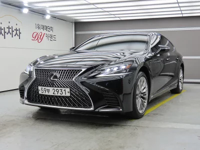 Lexus LS