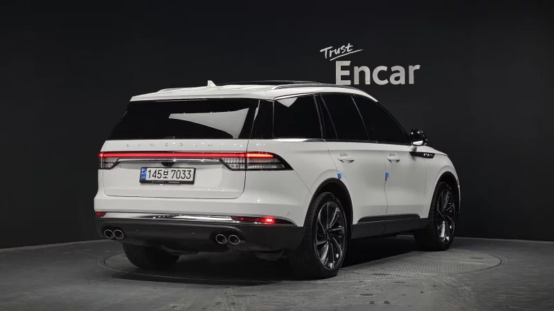 Lincoln Aviator