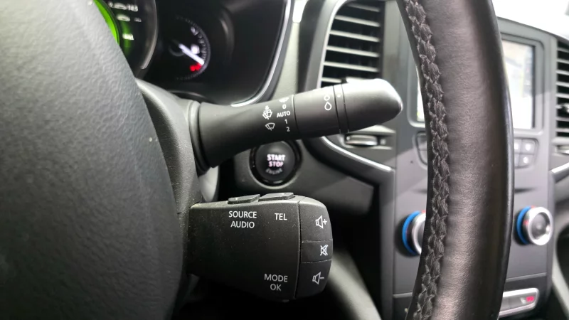 Renault SM6