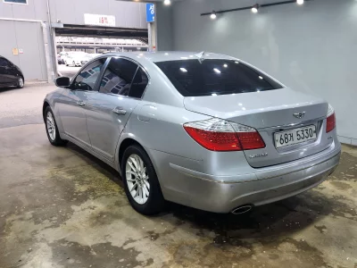 Hyundai Genesis