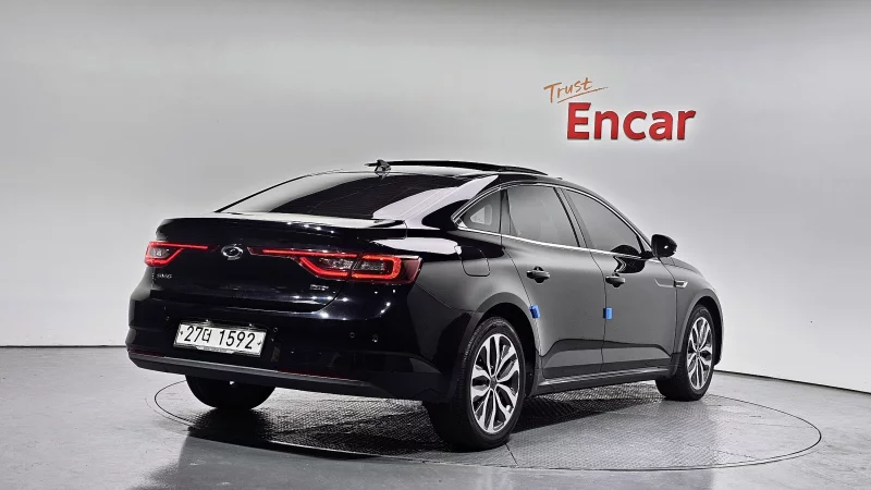Renault SM6