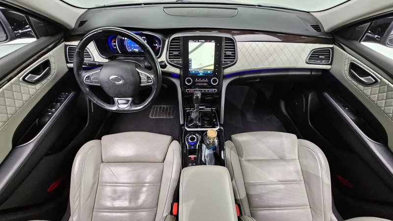 Renault SM6