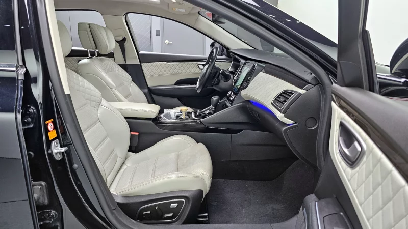 Renault SM6
