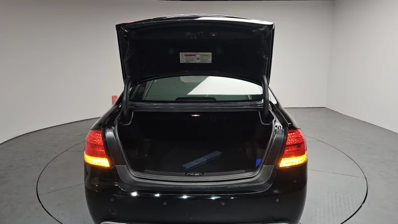 SsangYong Chairman W