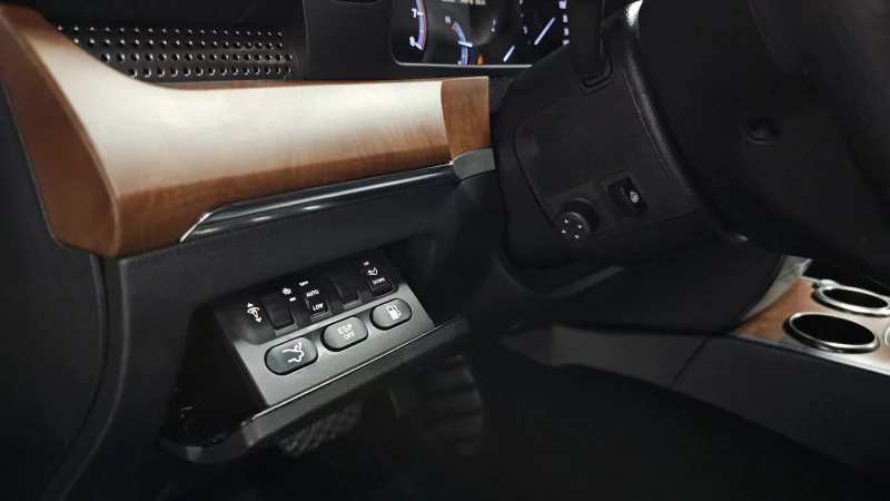 SsangYong Chairman W