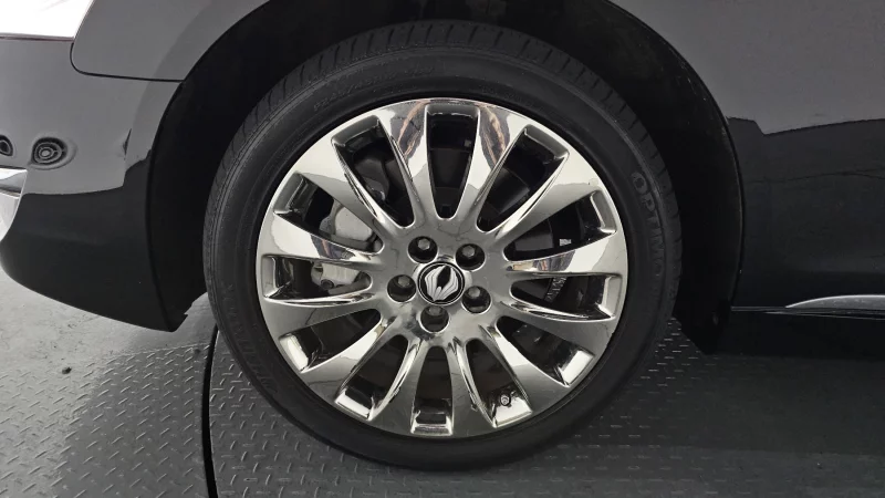 SsangYong Chairman W