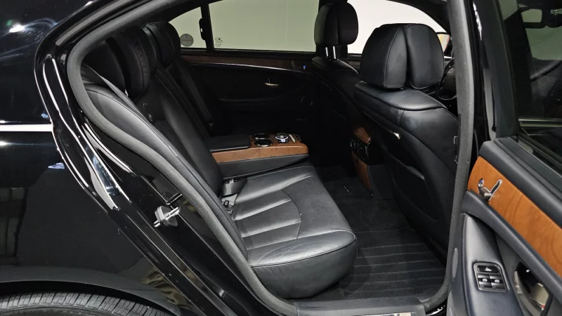 SsangYong Chairman W