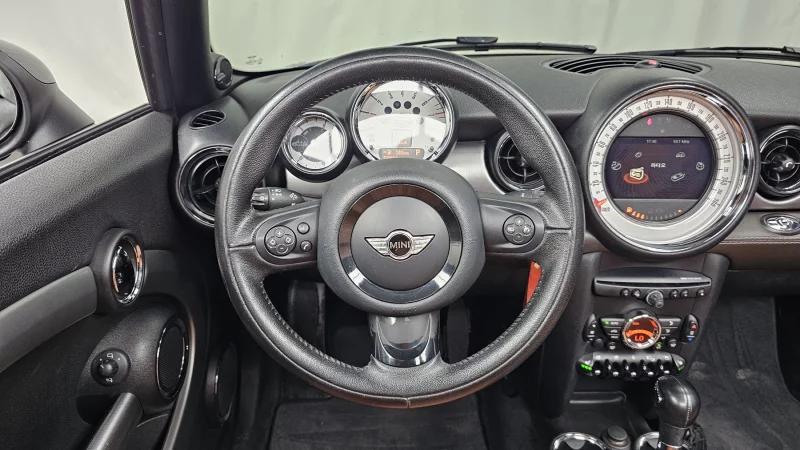 MINI Cooper Convertible