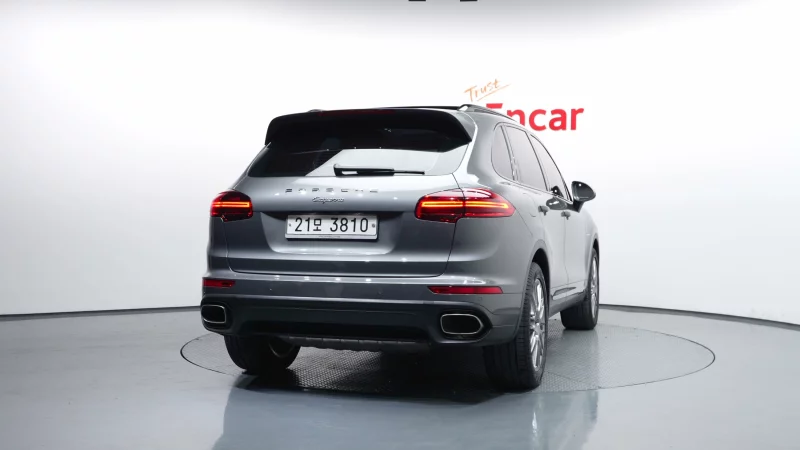 Porsche CAYENNE
