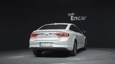 Renault SM6