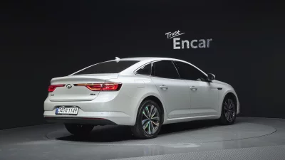 Renault SM6