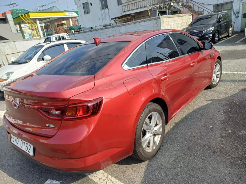Renault SM6