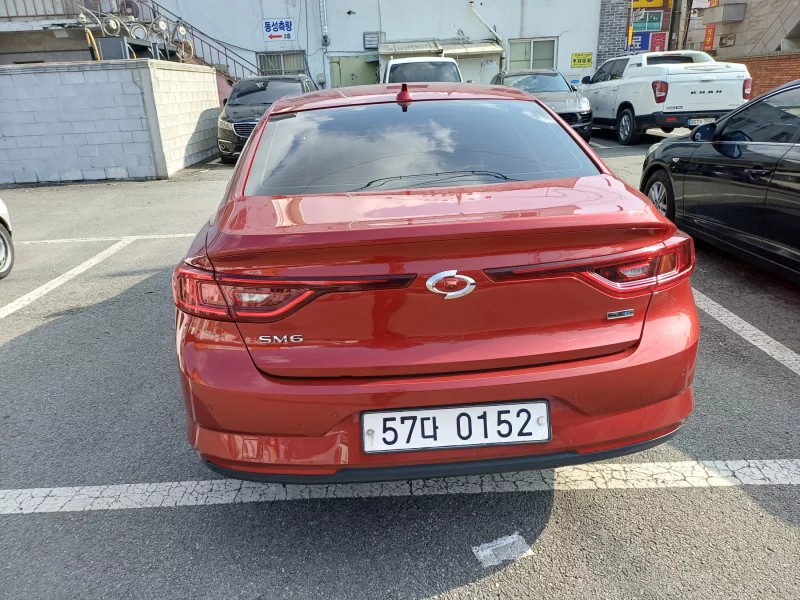 Renault SM6