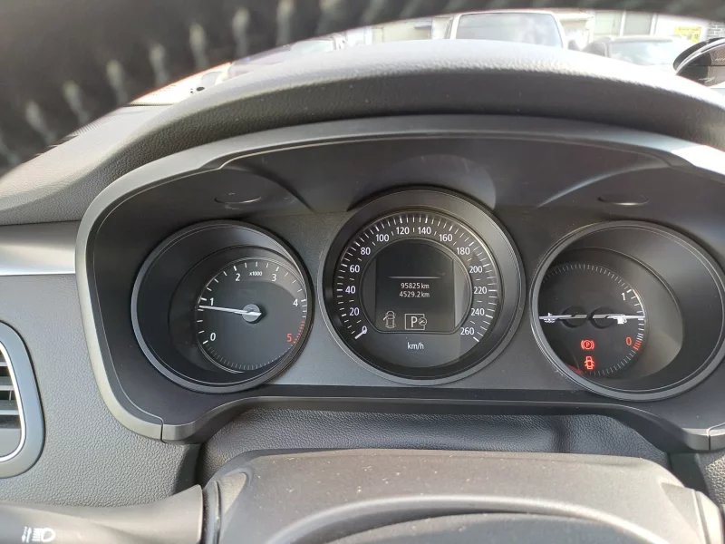 Renault SM6