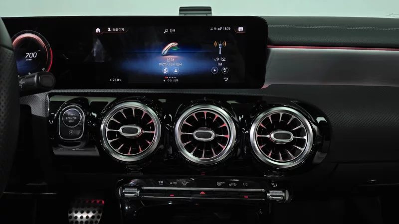 Mercedes-Benz CLA-Class