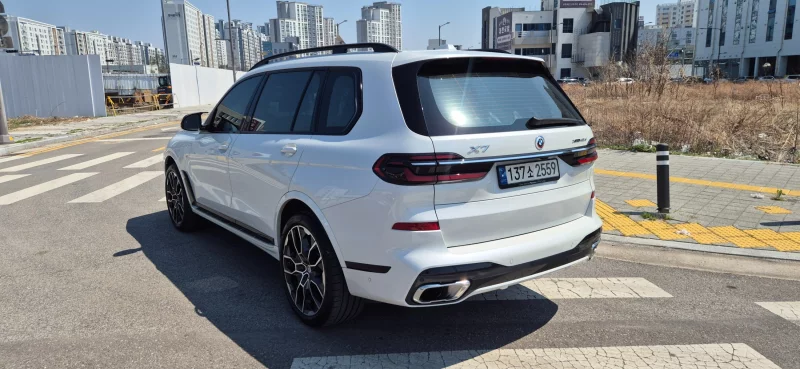 BMW X7