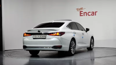 Lexus ES300h