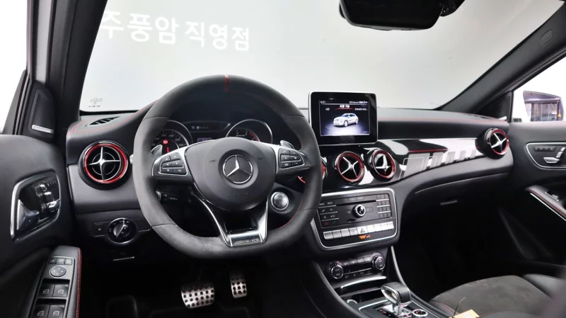 Mercedes-Benz GLA-Class