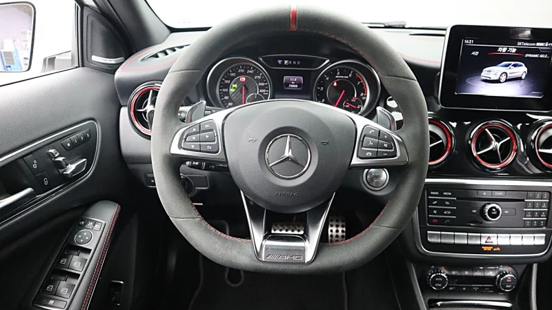 Mercedes-Benz GLA-Class