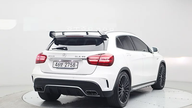 Mercedes-Benz GLA-Class