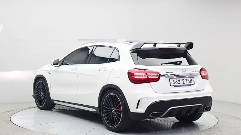 Mercedes-Benz GLA-Class