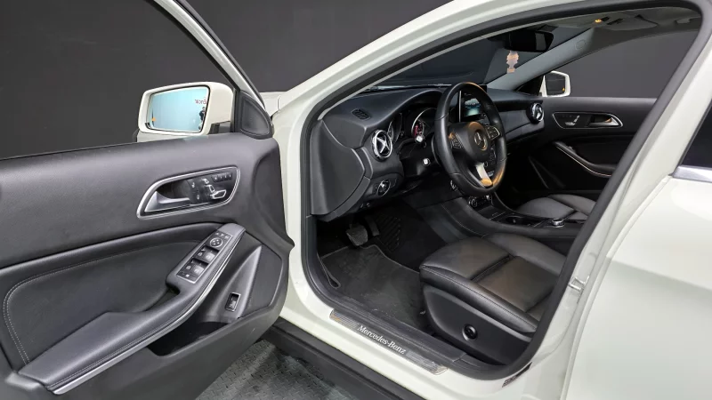 Mercedes-Benz GLA-Class