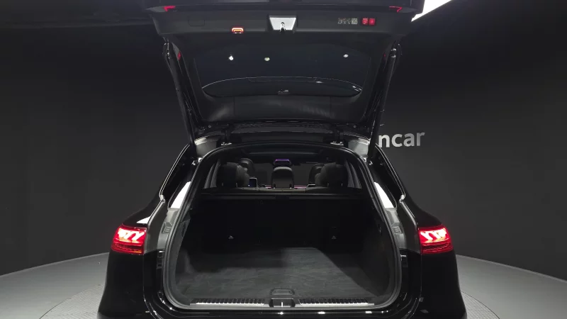 Mercedes-Benz EQS SUV