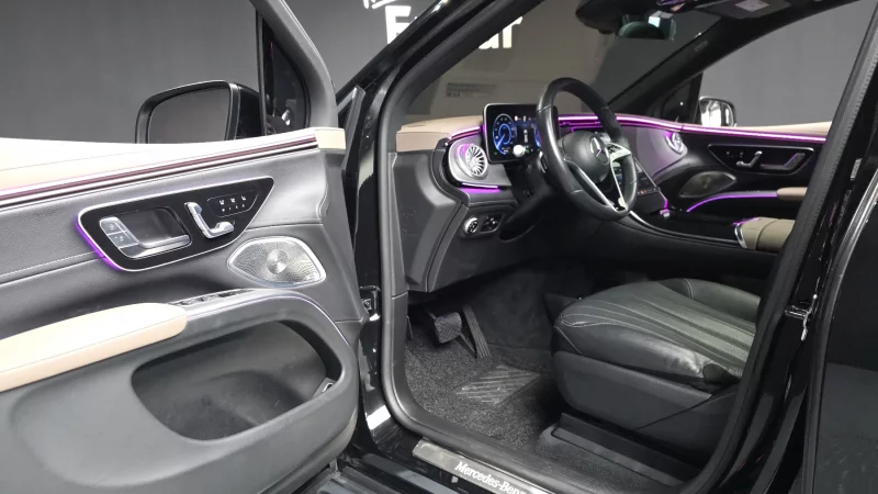 Mercedes-Benz EQS SUV