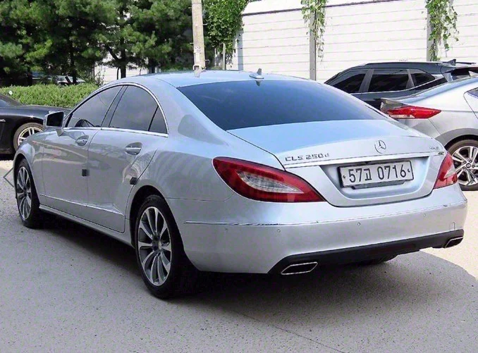 Mercedes-Benz CLS-Class