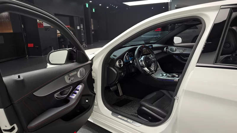 Mercedes-Benz C-Class