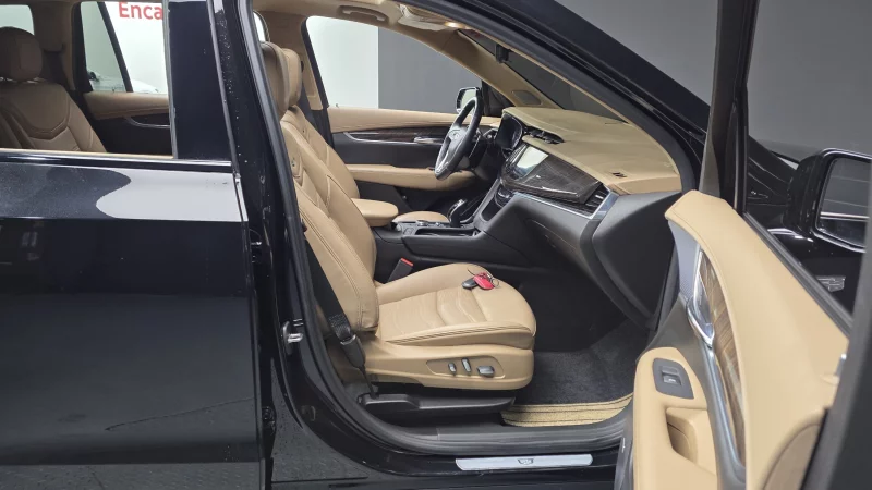 Cadillac XT6
