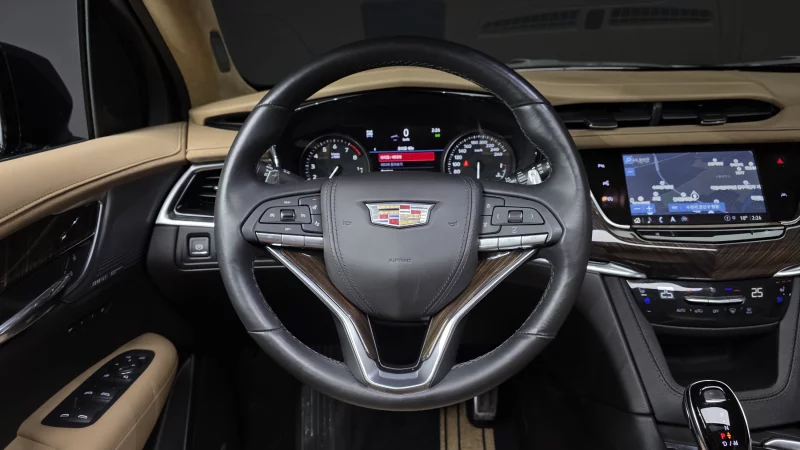 Cadillac XT6