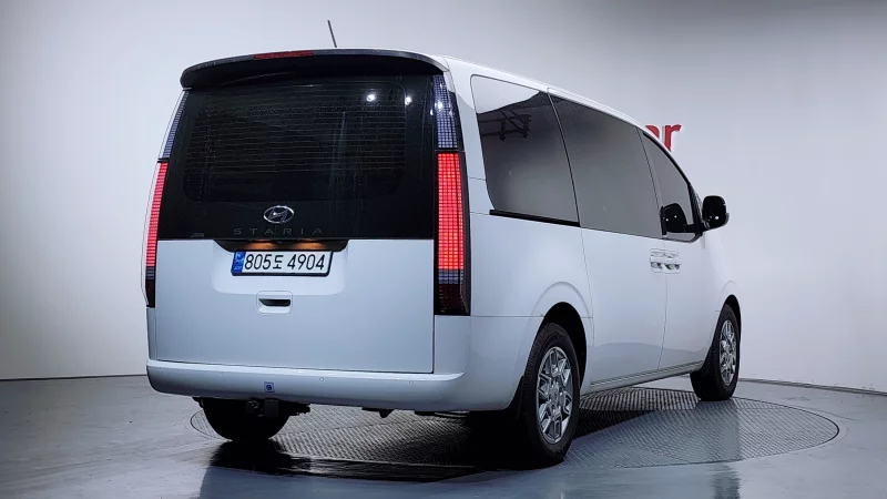 Hyundai Staria