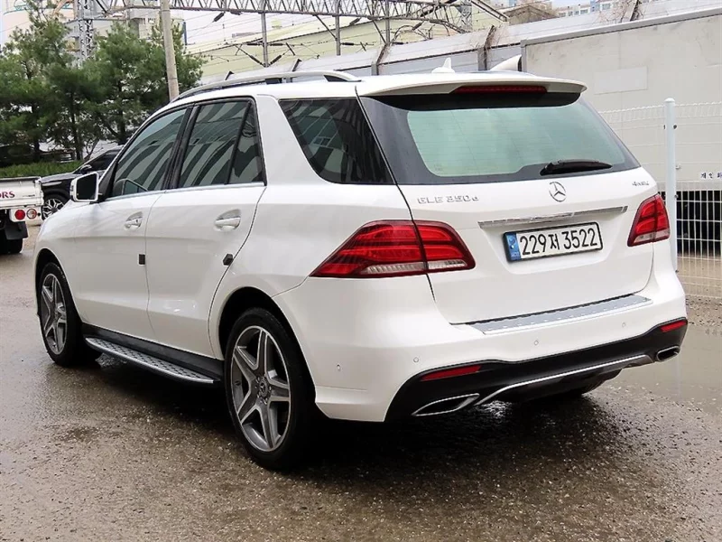 Mercedes-Benz GLE-Class