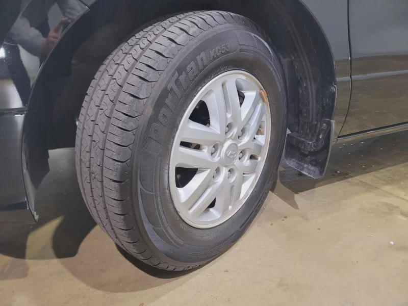 Hyundai Grand Starex