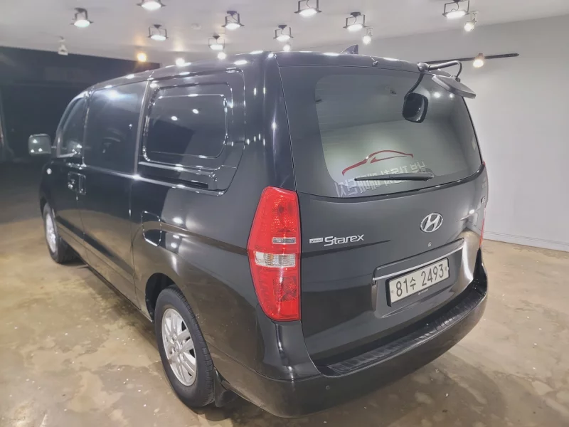 Hyundai Grand Starex