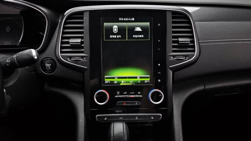 Renault SM6